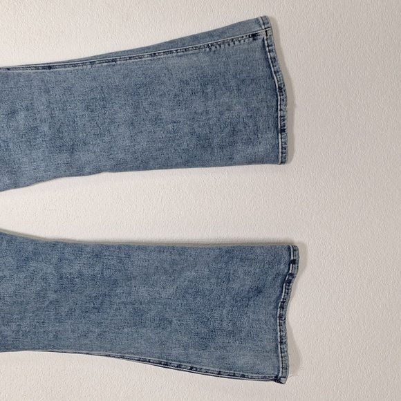 Flying Monkey Streetwear High Rise Super Flare Asymmetrical Button Fly Jeans- 30 - Picture 7 of 15